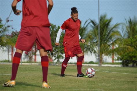 Escalação do CRB Bressan está fora e Allan deve contar a volta de