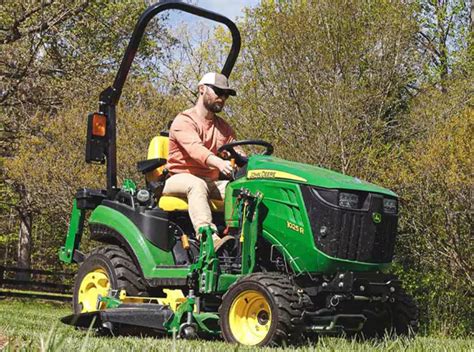 John Deere Sub-Compact Tractors in Winter | MachineFinder