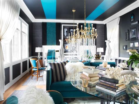 7 Ways To Incorporate Stripes Into Your Home Decor