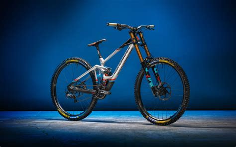 Mondraker Summum Carbon 2022 renovando un modelo histórico