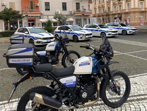 Sei Nuovi Mezzi Per Potenziare L Attivit Della Polizia Locale Di Crotone