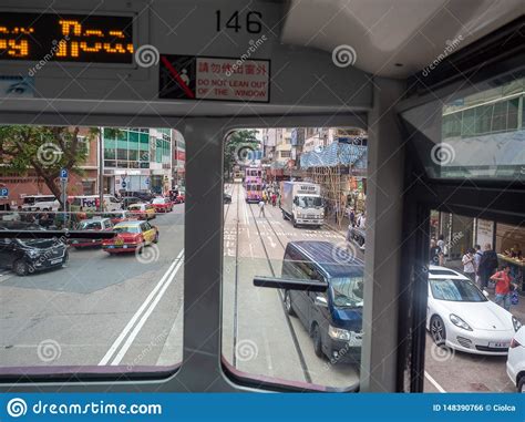 Dentro De Una Tranv A Del Autob S De Dos Pisos De Hong Kong Foto