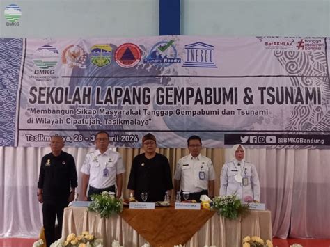 Sekolah Lapang Gempa Bumi Dan Tsunami Cipatujah Edukasi Sikap