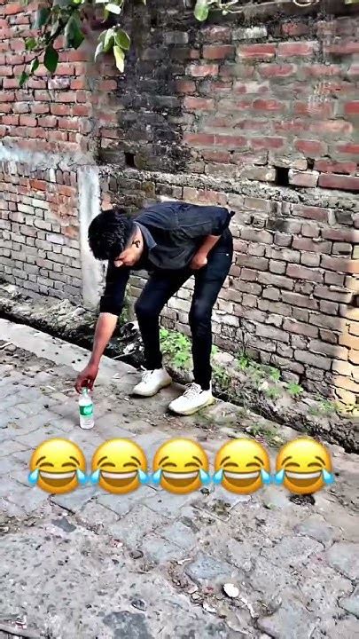 Video Pura Dekho 😂😂😂😂 Funnyshorts Comedy Viral Funny Youtubeshorts Youtube