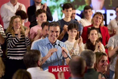 Sánchez atisba la remontada al PP y reprocha a Abascal su foto con