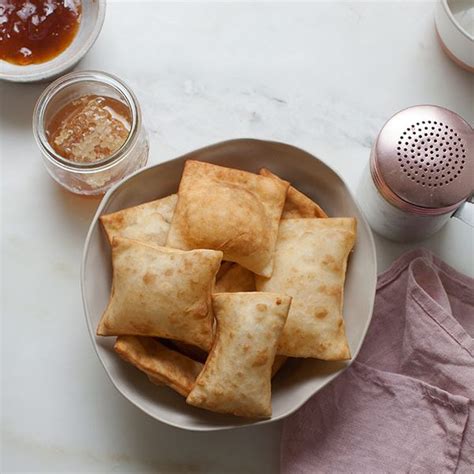 New Mexican-Style Sopapillas with Honey – A Cozy Kitchen