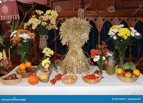 Harvest Festival Display With Sheaf Of Corn Stock Photo - Image: 45122856