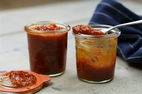 Basisrecept Voor Echte Italiaanse Tomatensaus Met Basilicum Sugo Di