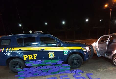 PRF apreende 150 kg de maconha homem e menor de idade em Xanxerê