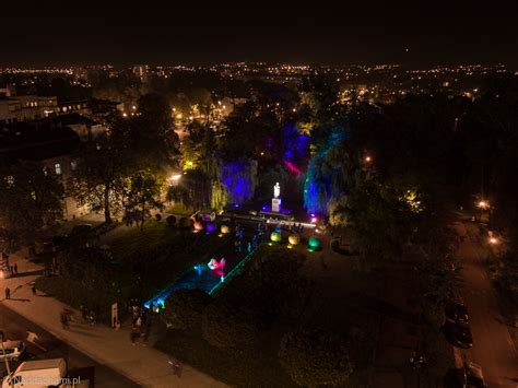 Miasto Wiat A Pokaz Iluminacji Nad Dachami