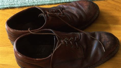 How to Paint Leather Shoes | HomeSteady