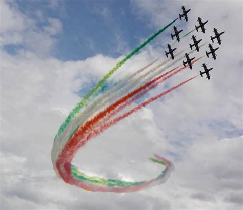 Frecce Tricolori Sul Lago D Iseo VareseNews