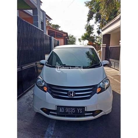 Mobil Honda Freed Psd Putih Bekas Normal Harga Nego Bantu Kredit