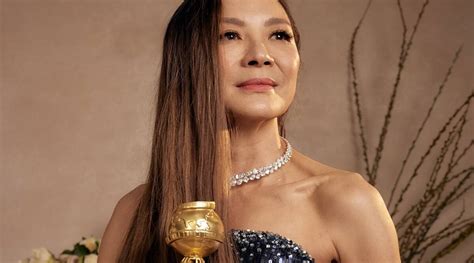 michelle yeoh golden globe 2023 win Archives - TrendRadars