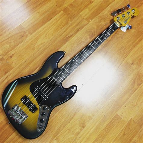 Fender Modern Player Jazz Bass 2 Tone Sunburst Reverb