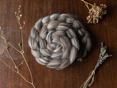 Wool tops – hand-dyed spinning fibre – Marina Skua