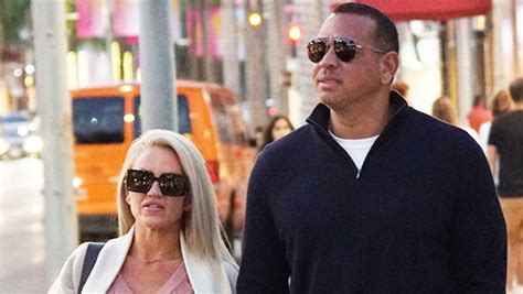 Amid Nba Team Owner Duties Alex Rodriguez Shares A Romantic Moment