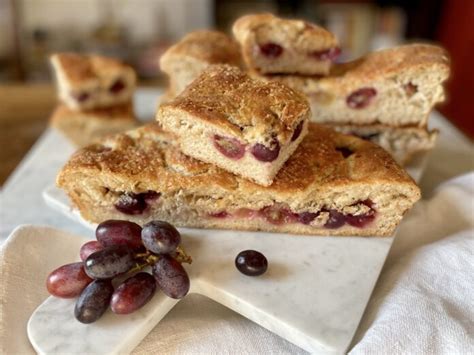 A savory tomato cake recipe to greet the summer – Tortellini&CO