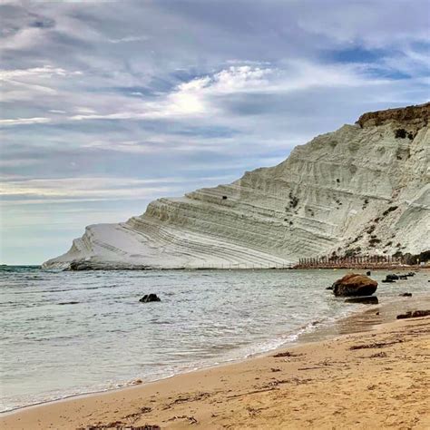 In Gravi Condizioni Turista Di Anni Per Un Malore In Spiaggia Alla