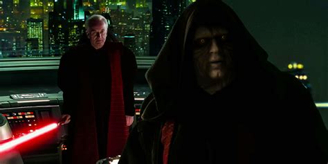 Star Wars: Why Palpatine Believed Sith Lords Didn't Need Lightsabers