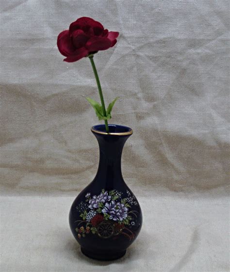 Vintage Kutani Japan Cobalt Blue Floral Miniature Bud Vase Vases