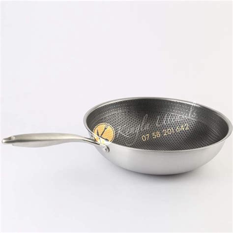 32CM Honeycomb Grain Design Frying Pan Handled Wok Pan stir fry Pan ...