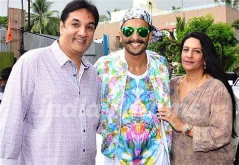 Ranveer Singh with his parents Photo