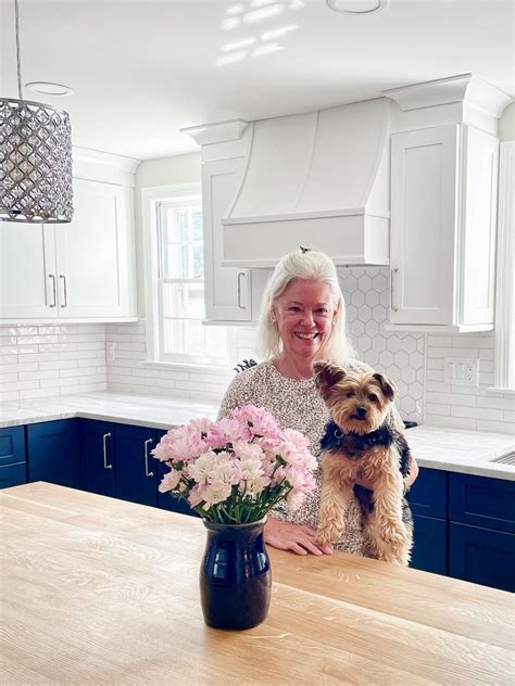 Bright Cottage Style Kitchen