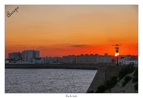 Cae la tarde Atardecer en el Paseo del Vendaval de Cádiz Flickr