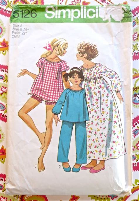 Simplicity 5126 Vintage 1970s Girls Pajamas Pattern With