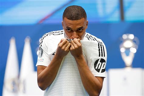 Kylian Mbappe press conference LIVE: Real Madrid make French superstar’s “dream” come true | The ...