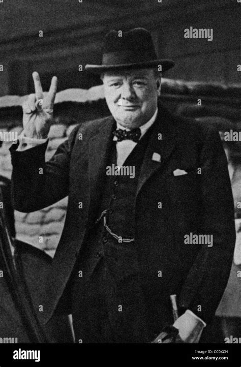 Winston Churchill V Sign Hi Res Stock Photography And Images Alamy