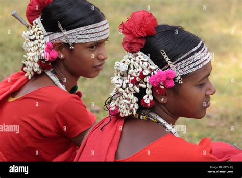 Muria Adivasi Tribe Tribal Woman Dance Dancer Jagdalpur Bastar