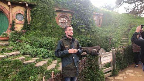 Hobbiton Set Tour Bag End Bilbos House Youtube