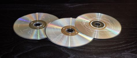 How Does A Compact Disc Or Dvd Work