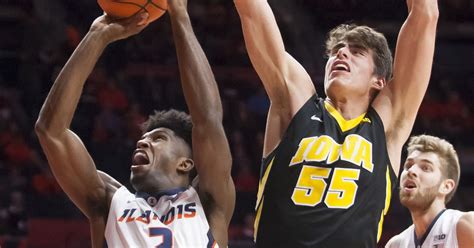 How To Watch Illinois Vs Iowa Game Time Odds TV Channel Online