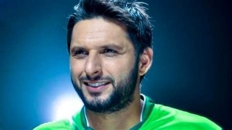 Shahid Afridi Claims Pakistan Cricket Teams Bus Was Attacked In India