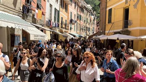 Turismo Boom Di Presenze Tra La Spezia E Cinque Terre Stranieri