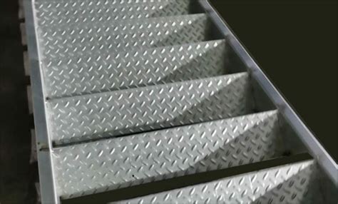 Non Slip Stair Tread Bar Grating Stair Treads Galvanized And