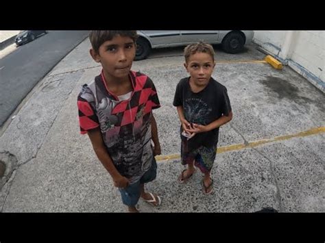 Estas Duas Crian As Estavam Pedindo Em Frente Do Mercado Veja O Sonho