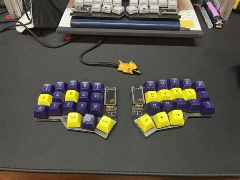 Drop Cyber Keycaps On Corne Mini V2 Chocs Modified Miryoku Layout