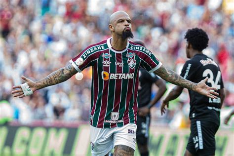 Ap S Renova O Felipe Melo Declara Sonhando Em Continuar Fazendo