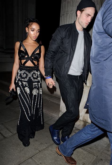 Photo Robert Pattinson Et Sa Petite Amie Fka Twigs Arrivent L After