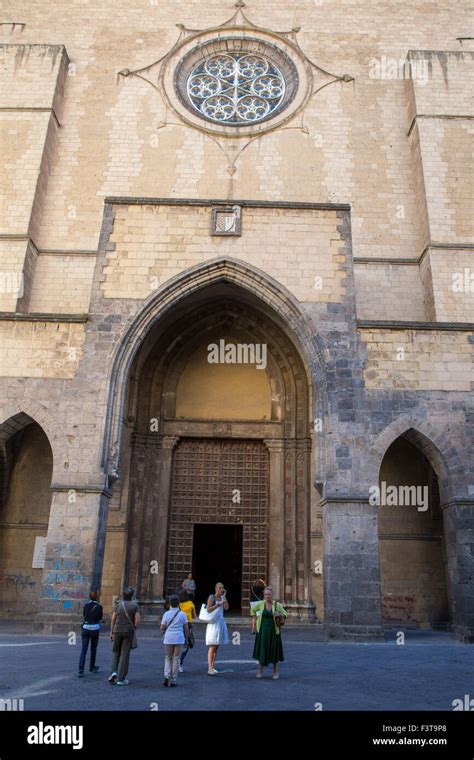 Ingresso Alla Basilica Di Santa Chiara Napoli Italia Foto Stock Alamy