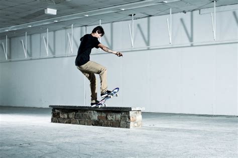 Comment Faire Le Grind Skateboard Trick Tip Skatedeluxe Blog