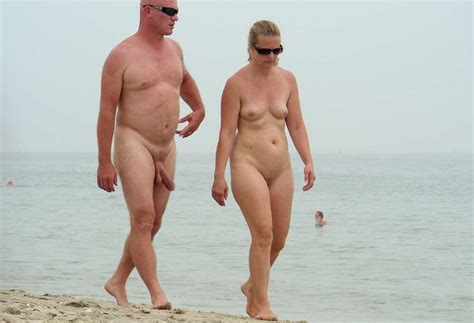 Naked Couple With On The Beach Photos Porn Photo