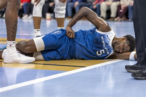 Wolves Diagnose Anthony Edwards With Hip Pointer Injury Sports