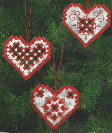 Hardanger Red Heart Ornaments Kit For Three