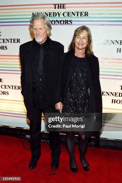 Kris Kristofferson And His Wife Lisa Kristofferson Walk The Red