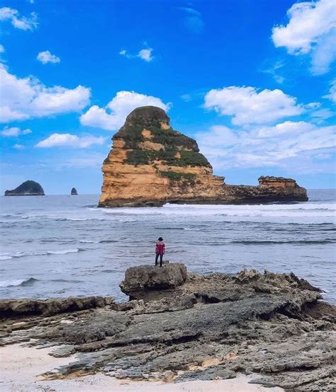 Wisata Pantai Di Lombok Tengah Yang Cantik Dan Hits